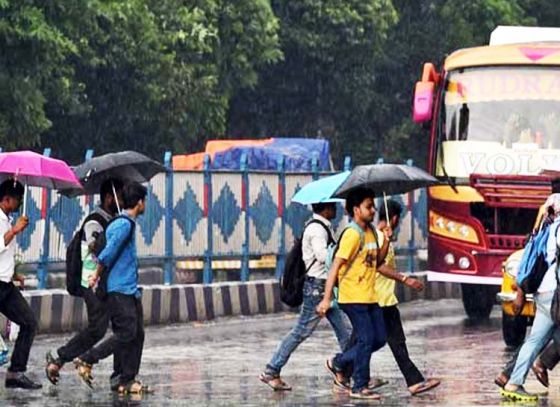 First Kalbaishakhi of the season hits Kolkata